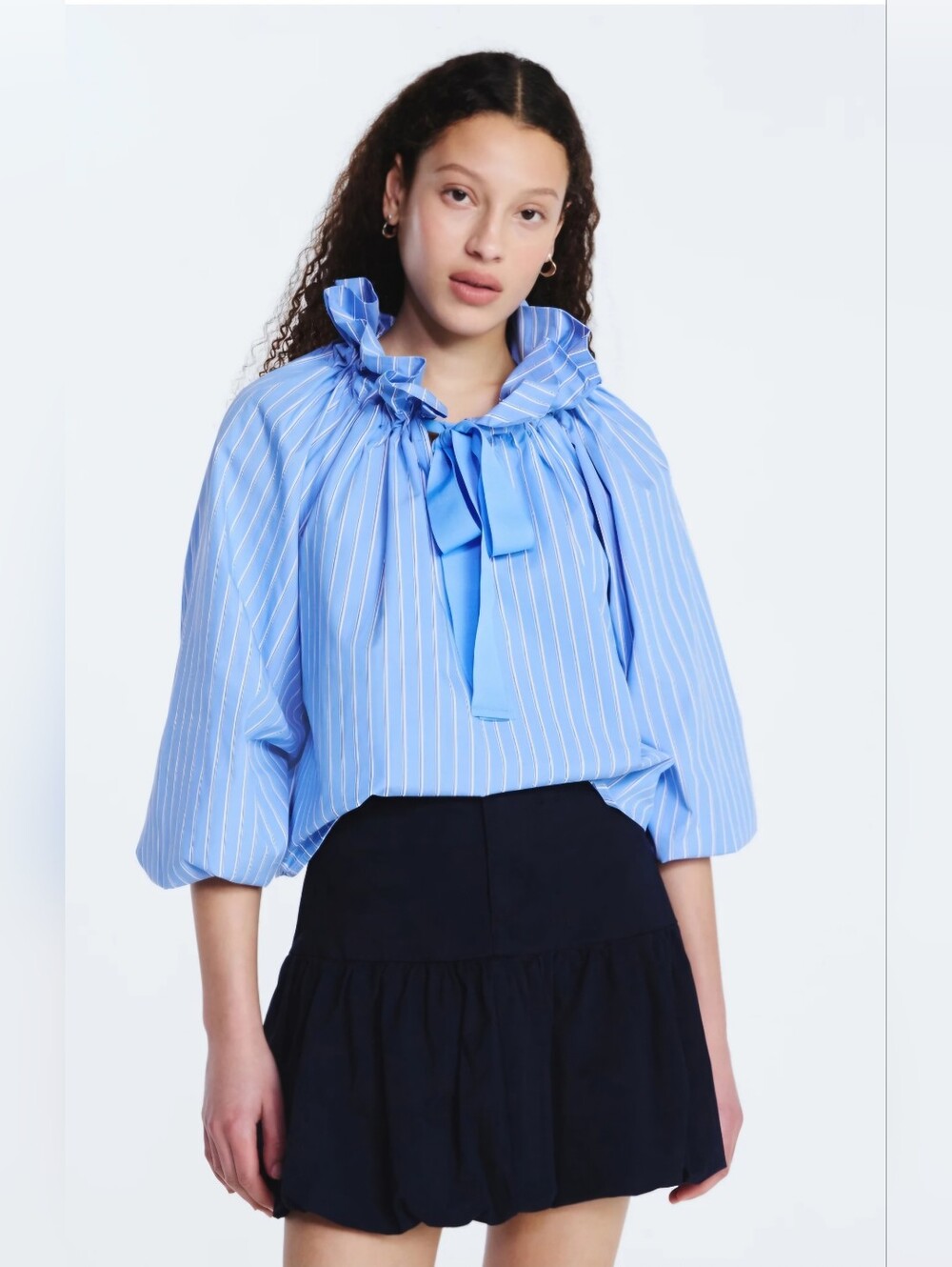 Free Assembly Women's Ruffle Tie Neck Cotton Blouse Blue Stripe XXL(20) NWT - Picture 2 of 7